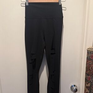 ALO Yoga Black Leggings NWOT!